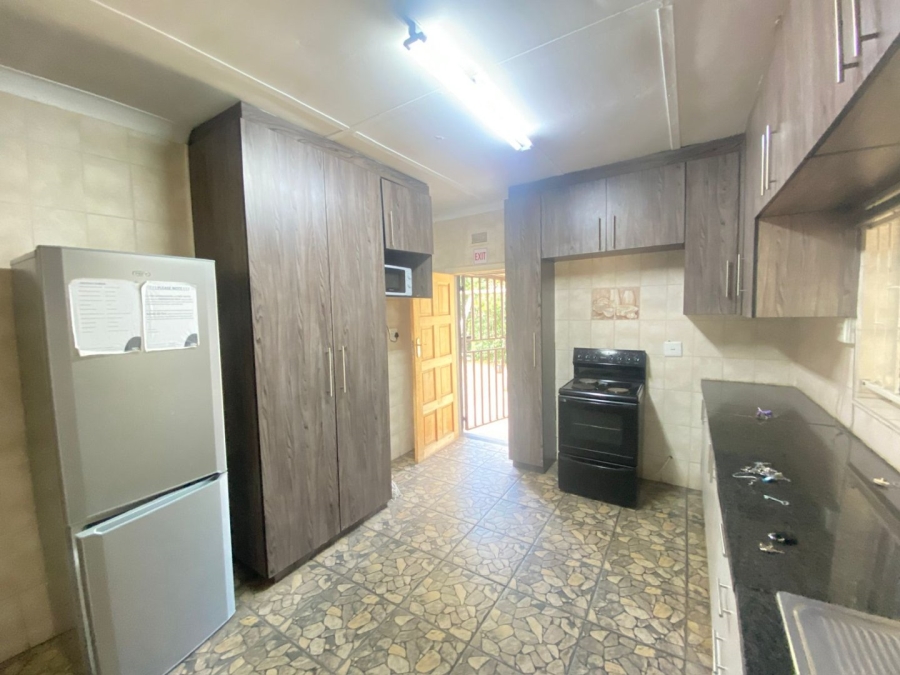 5 Bedroom Property for Sale in Willows Free State